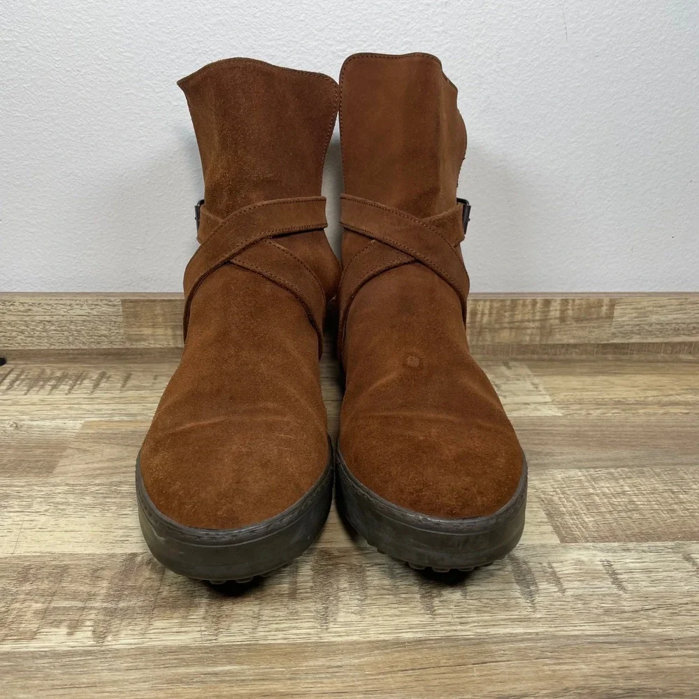 Tod's Men Brown Suede Buckle Strap Ankle Boots Pebble Soles UK 9 - US 10.5 EUC